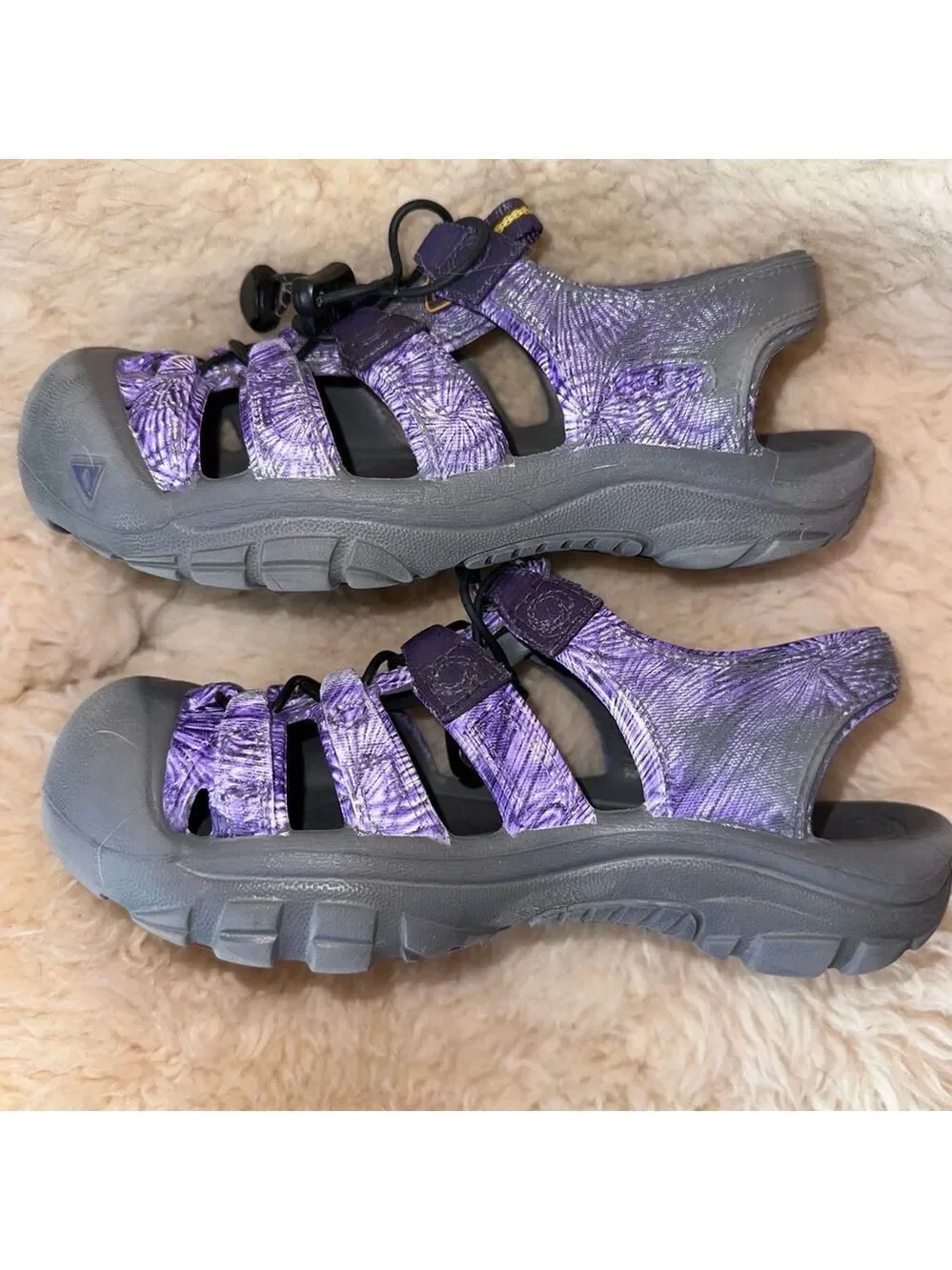 EUC Girl’s Size 3 Keen Waterproof hiking Sandal Starburst Purple